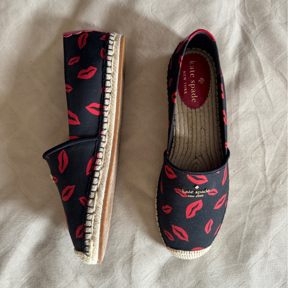 Kate Spade New York Gwen Mwah Espadrilles Red Lips Black Size 8 (Like New)